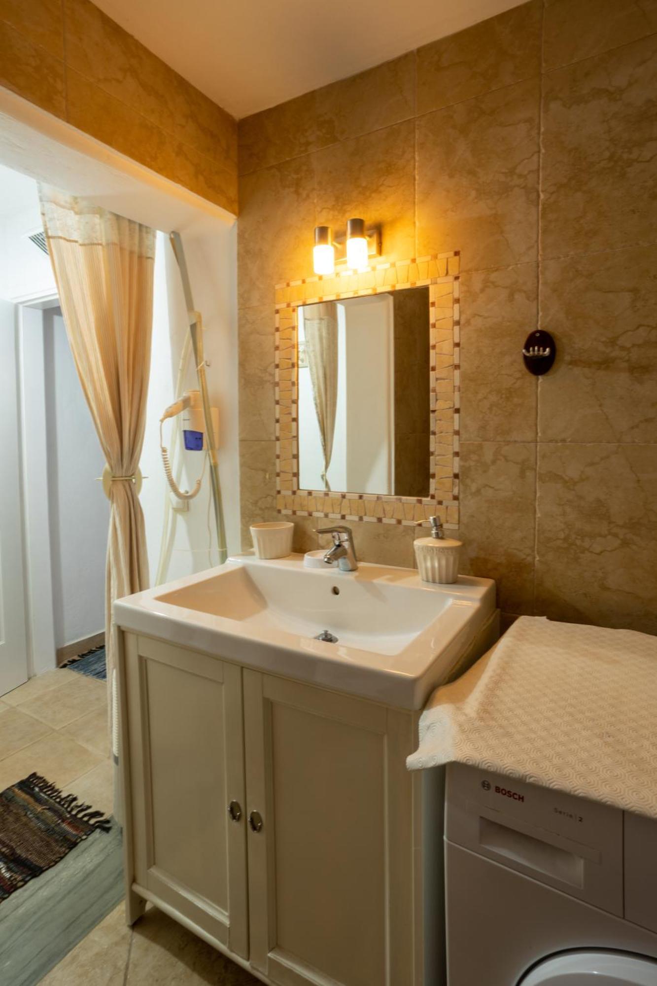 Irilena'S Guest House Faros  Ngoại thất bức ảnh
